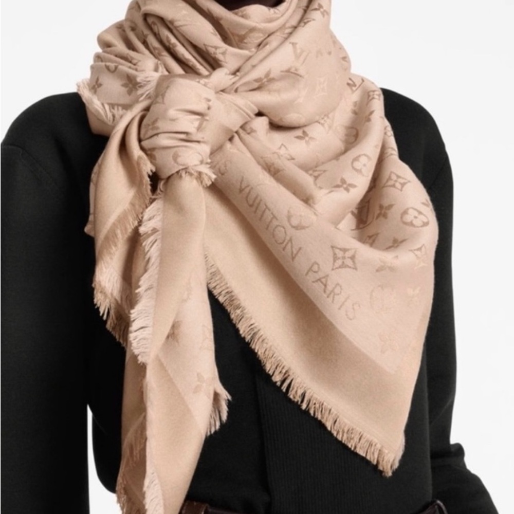 Louis Vuitton Greige Monogram Scarf/shawl